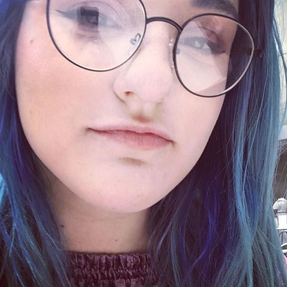 Meet your Posher, Michala - Picture 1 of 1